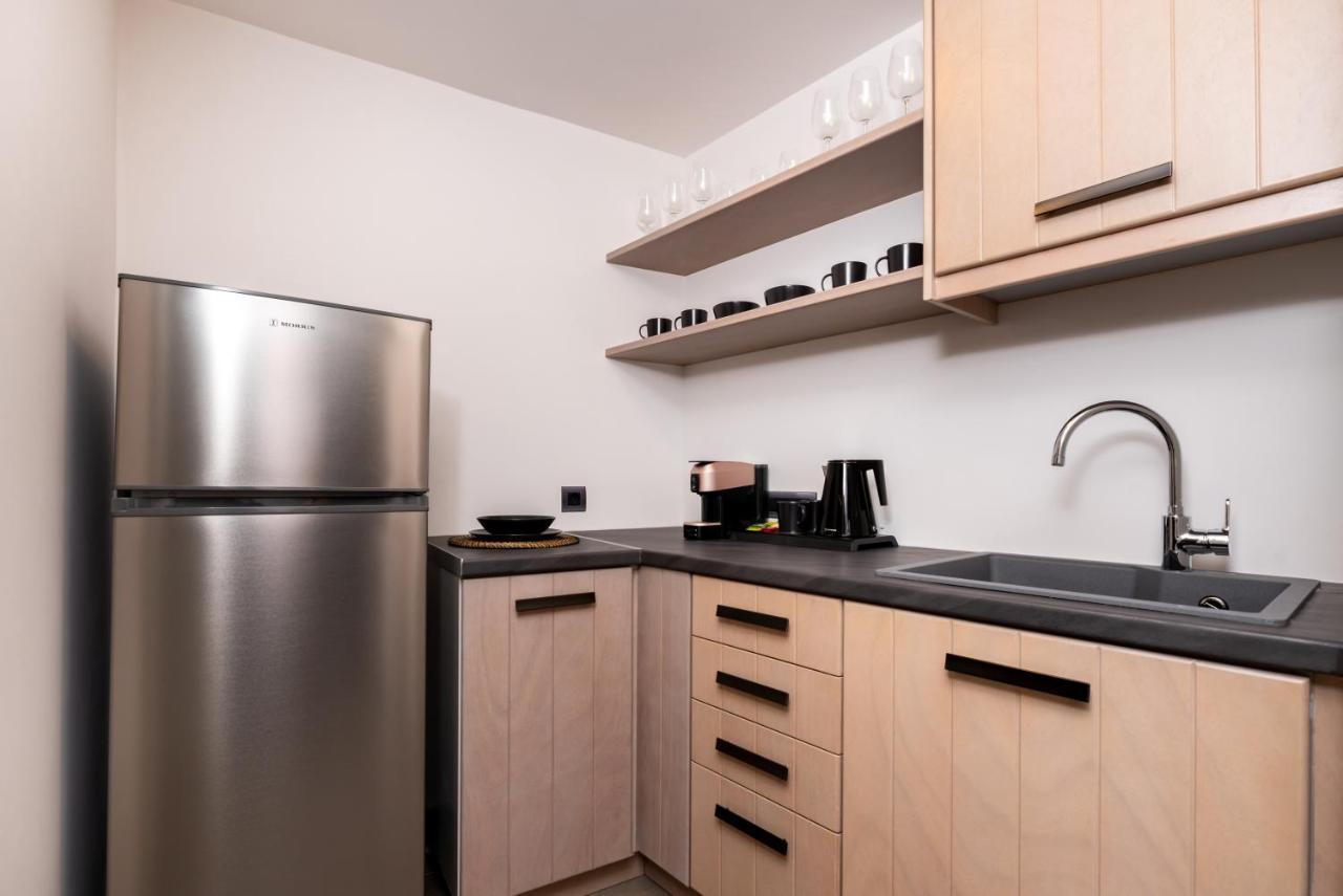 קרטראדוס Neoma Luxury Suites מראה חיצוני תמונה