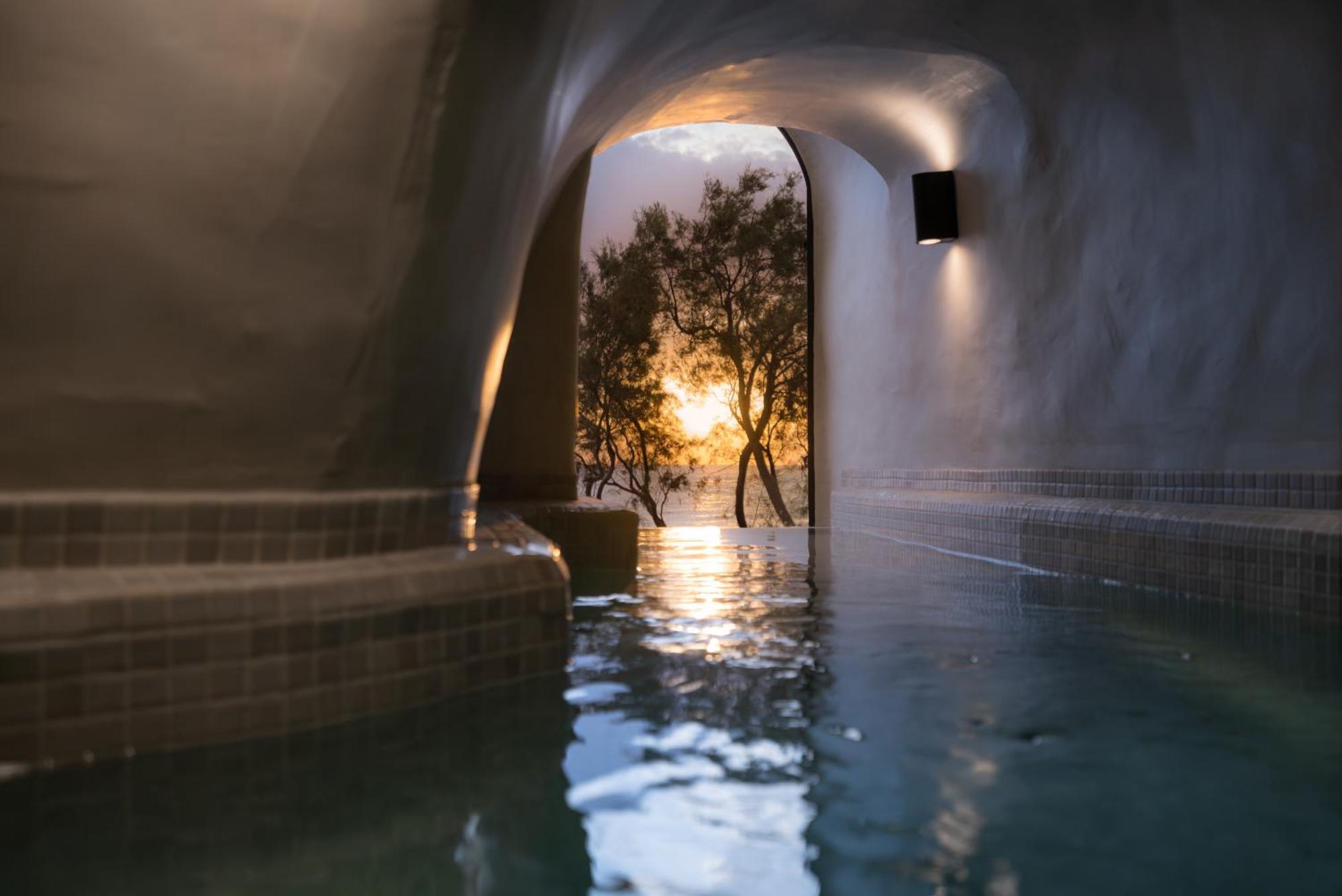 קרטראדוס Neoma Luxury Suites מראה חיצוני תמונה